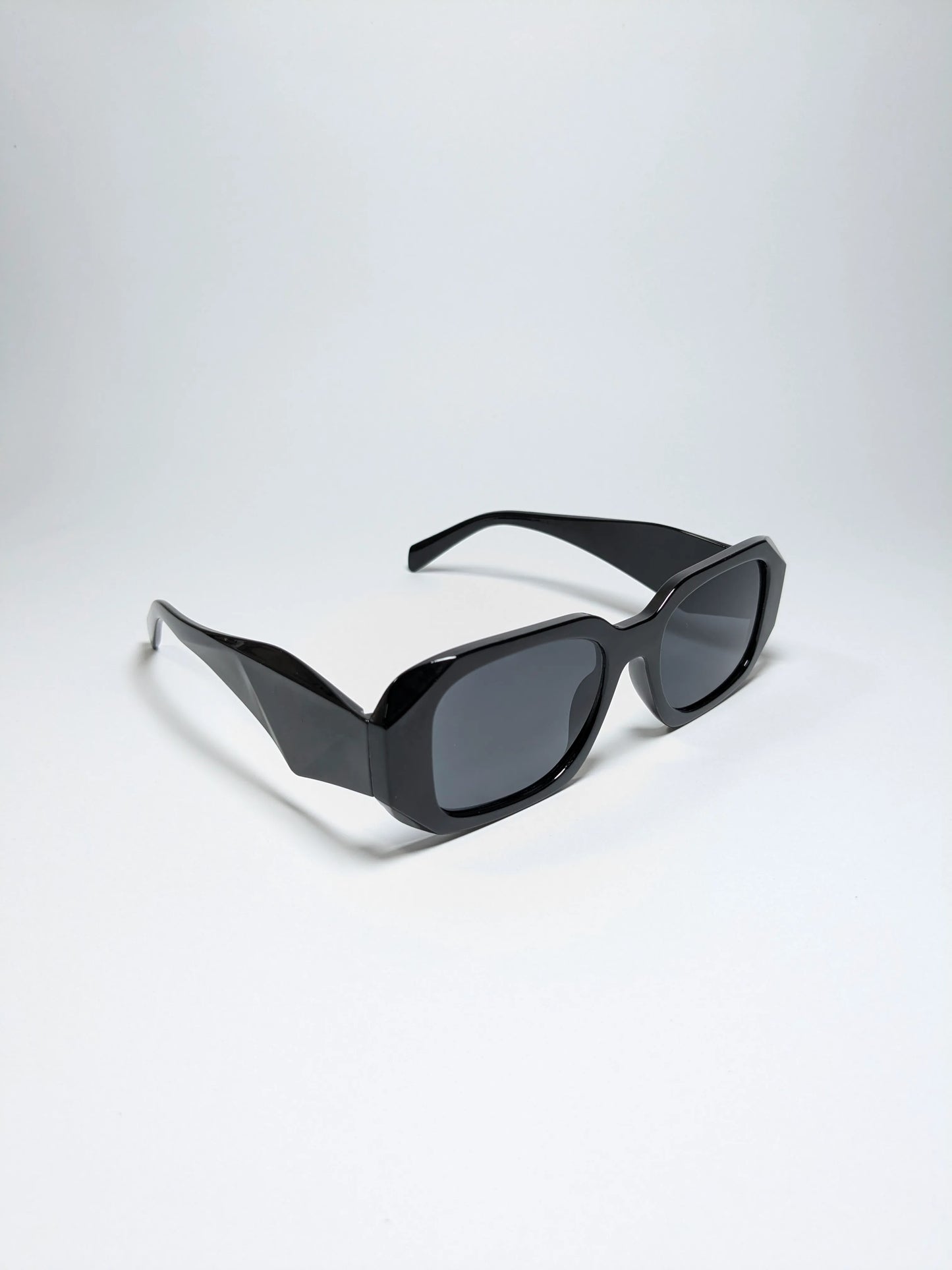 Pra Da - md002 Retro Black Frame and Black Lens (Box Included)